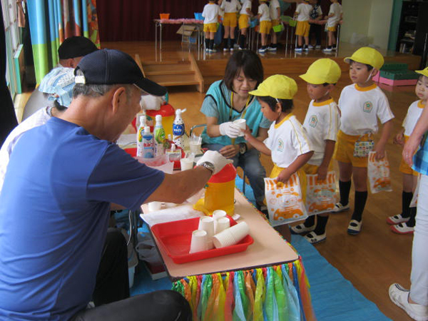 かき氷屋さんでは好きな味が選べます